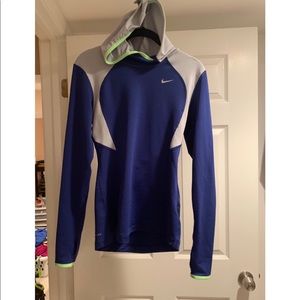 Nike light weight hooded long sleeve